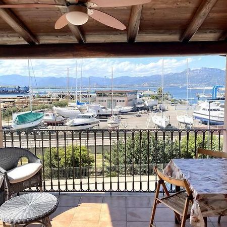 Appartamento Con Terrazza Vista Mare. Арбатакс Экстерьер фото