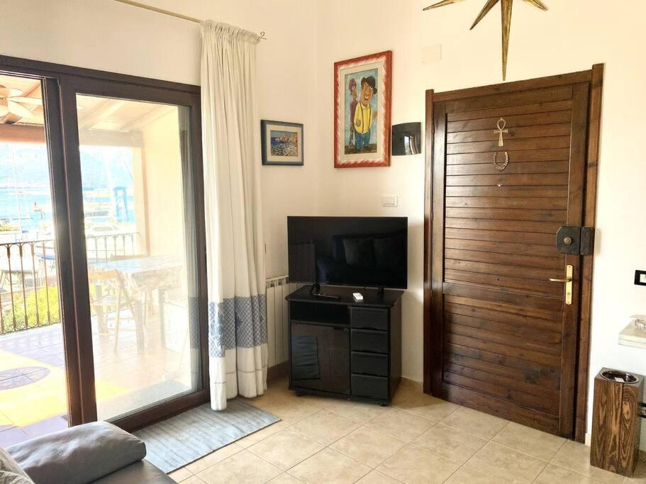 Appartamento Con Terrazza Vista Mare. Арбатакс Экстерьер фото
